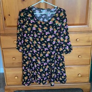 Flowy floral mid sleeve dress